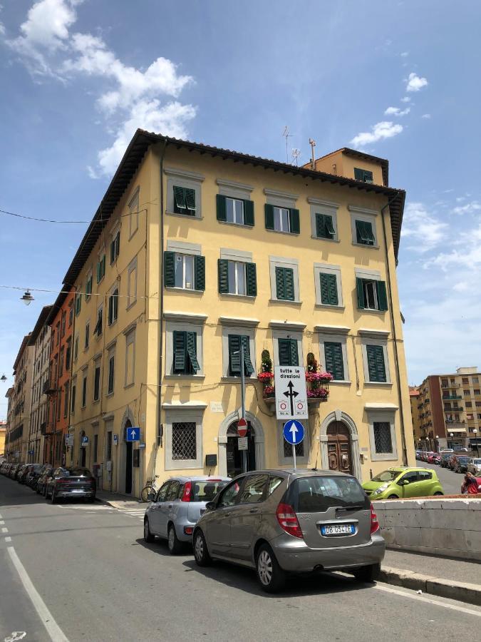 Renovated Apartment With 3 Bedrooms In An Historic Palazzo Between Port And Old Town Livorno Exteriér fotografie