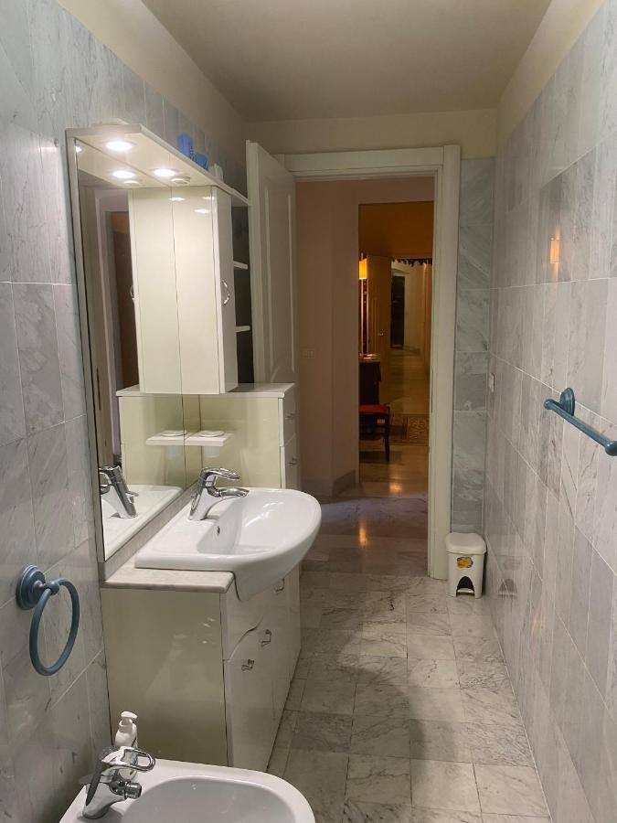 Renovated Apartment With 3 Bedrooms In An Historic Palazzo Between Port And Old Town Livorno Exteriér fotografie