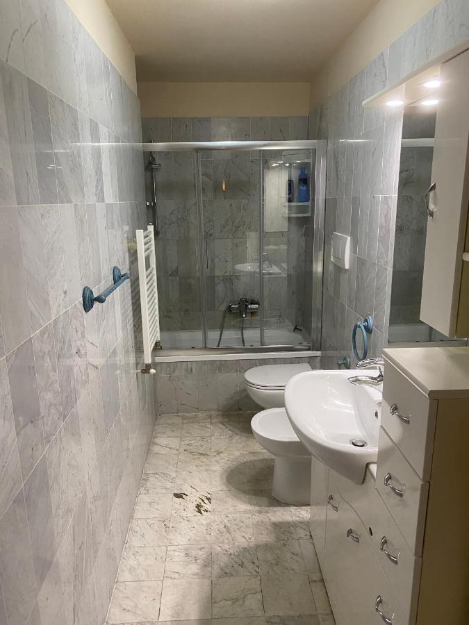 Renovated Apartment With 3 Bedrooms In An Historic Palazzo Between Port And Old Town Livorno Exteriér fotografie