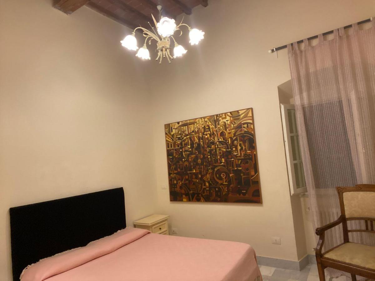 Renovated Apartment With 3 Bedrooms In An Historic Palazzo Between Port And Old Town Livorno Exteriér fotografie