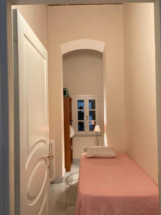 Renovated Apartment With 3 Bedrooms In An Historic Palazzo Between Port And Old Town Livorno Exteriér fotografie